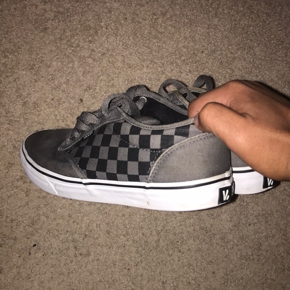 Vans - Picture 1 of 4